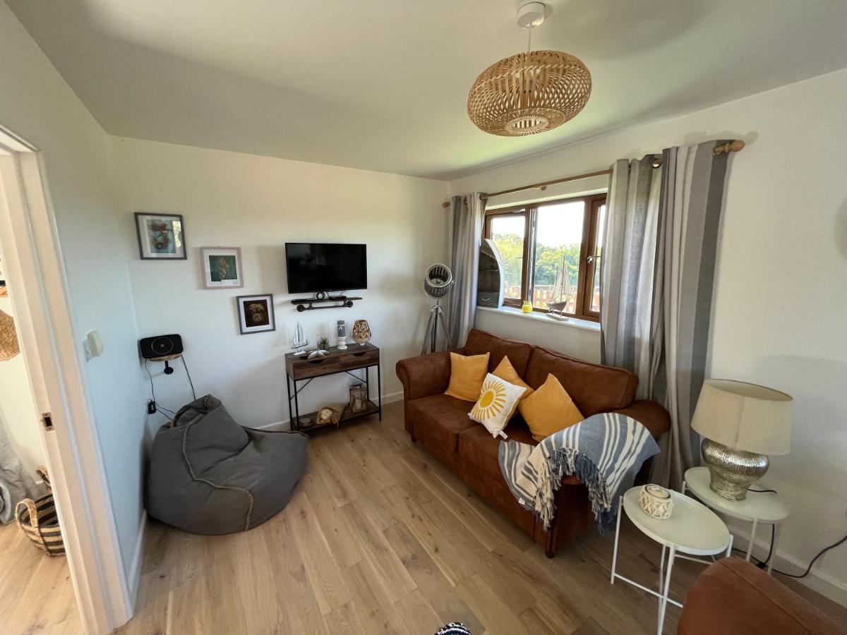 Oak Valley Lodges & Camping Pett Eksteriør billede
