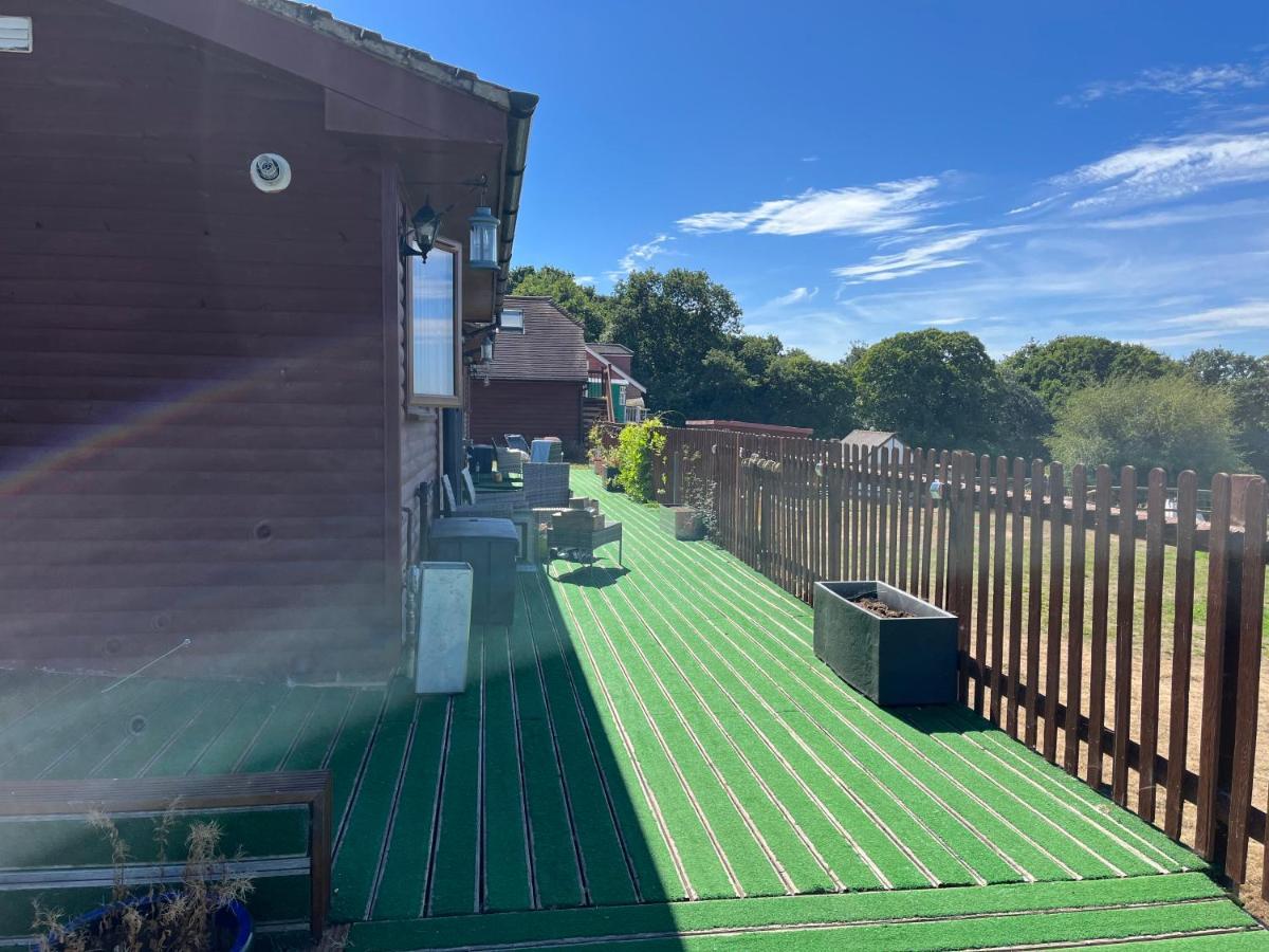 Oak Valley Lodges & Camping Pett Eksteriør billede